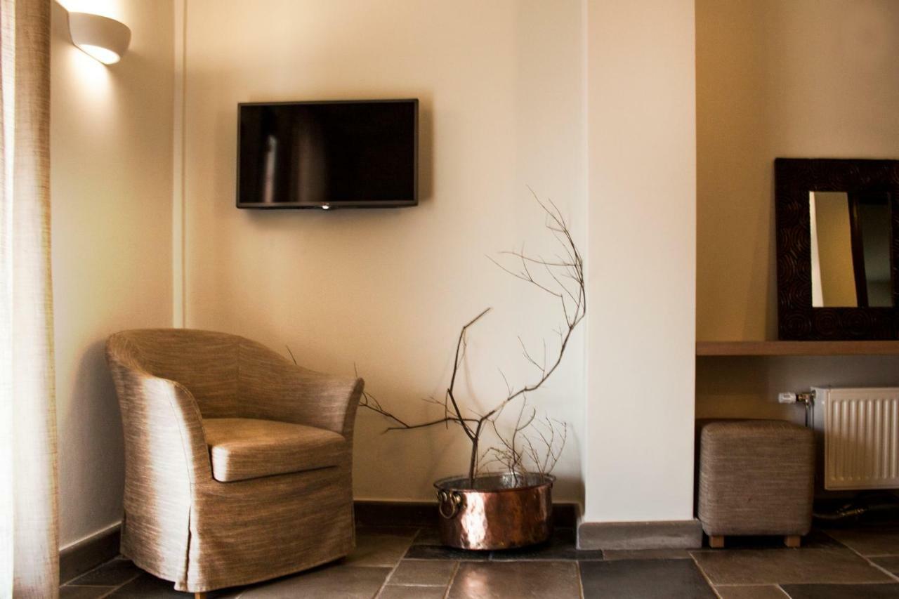 Guesthouse Vasiliki Steni Dhirfios Exterior photo